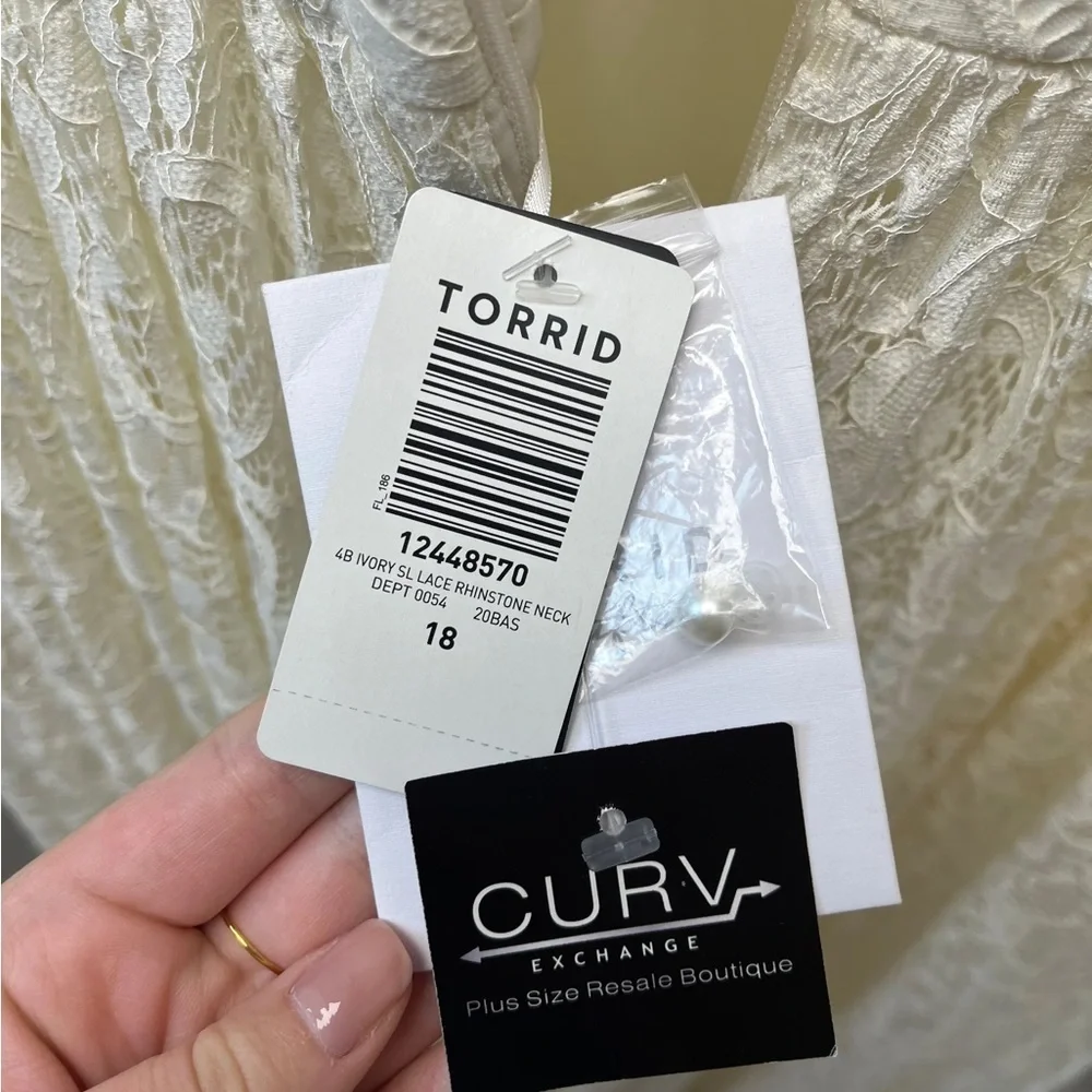 Torrid Ivory Lace & Sequin Wedding Dress - New - Size 18